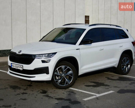 Белый Шкода Kodiaq, объемом двигателя 1.97 л и пробегом 22 тыс. км за 49500 $, фото 21 на Automoto.ua