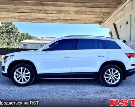 Білий Шкода Kodiaq, об'ємом двигуна 2 л та пробігом 80 тис. км за 39300 $, фото 2 на Automoto.ua