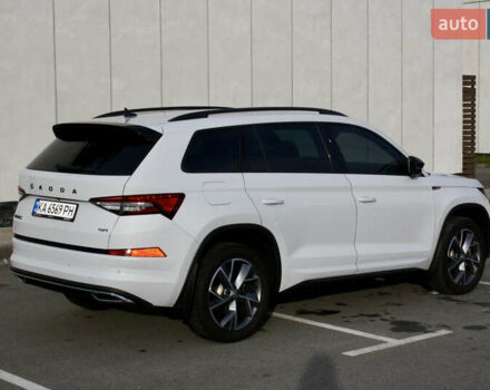 Шкода Kodiaq 2023 в Киеве на Automoto.ua Белый Шкода Kodiaq, объемом двигателя 1.97 л и пробегом 23 тыс. км за 47000 $, фото 11 на Automoto.ua