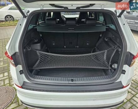 Білий Шкода Kodiaq, об'ємом двигуна 1.97 л та пробігом 25 тис. км за 43890 $, фото 28 на Automoto.ua
