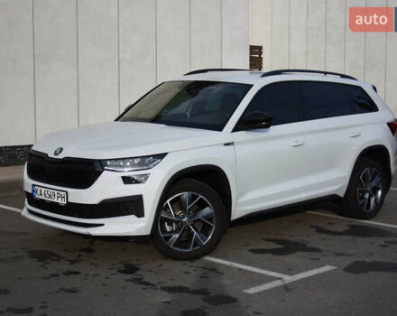Белый Шкода Kodiaq, объемом двигателя 1.97 л и пробегом 24 тыс. км за 45100 $, фото 14 на Automoto.ua