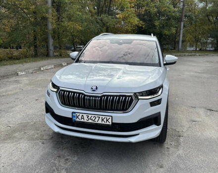 Шкода Kodiaq 2023 в Запорожье на Automoto.ua Белый Шкода Kodiaq, объемом двигателя 1.97 л и пробегом 47 тыс. км за 42900 $, фото 1 на Automoto.ua