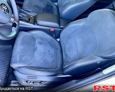 Білий Шкода Kodiaq, об'ємом двигуна 2 л та пробігом 80 тис. км за 39300 $, фото 6 на Automoto.ua