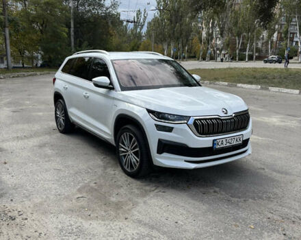 Шкода Kodiaq 2023 в Запорожье на Automoto.ua Белый Шкода Kodiaq, объемом двигателя 1.97 л и пробегом 47 тыс. км за 42900 $, фото 6 на Automoto.ua