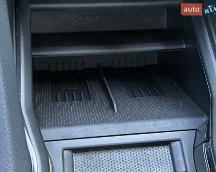 Белый Шкода Kodiaq, объемом двигателя 1.98 л и пробегом 5 тыс. км за 41312 $, фото 36 на Automoto.ua