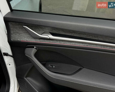 Белый Шкода Kodiaq, объемом двигателя 1.97 л и пробегом 22 тыс. км за 44500 $, фото 62 на Automoto.ua