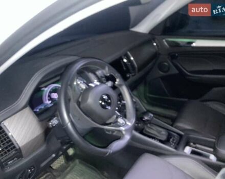 Белый Шкода Kodiaq, объемом двигателя 1.98 л и пробегом 45 тыс. км за 37500 $, фото 11 на Automoto.ua