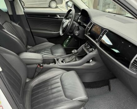 Белый Шкода Kodiaq, объемом двигателя 2 л и пробегом 30 тыс. км за 44000 $, фото 5 на Automoto.ua