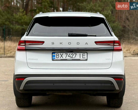 Белый Шкода Kodiaq, объемом двигателя 1.97 л и пробегом 22 тыс. км за 44500 $, фото 42 на Automoto.ua