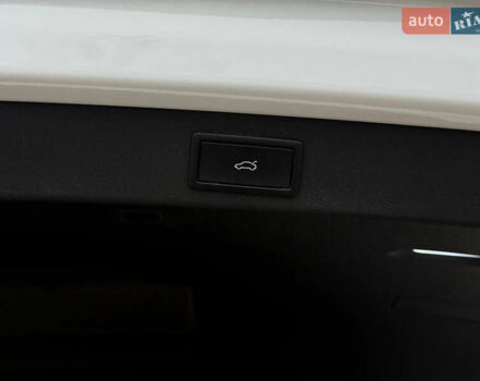 Белый Шкода Kodiaq, объемом двигателя 1.97 л и пробегом 22 тыс. км за 44500 $, фото 60 на Automoto.ua