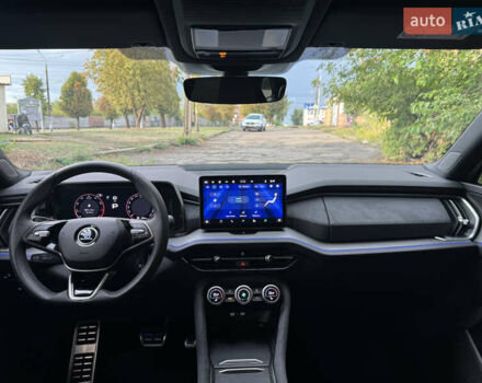 Шкода Kodiaq 2024 в Кривом Роге на Automoto.ua Белый Шкода Kodiaq, объемом двигателя 1.98 л и пробегом 18 тыс. км за 46500 $, фото 33 на Automoto.ua
