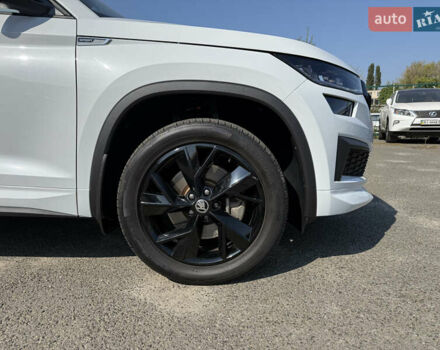 Білий Шкода Kodiaq, об'ємом двигуна 1.98 л та пробігом 13 тис. км за 40500 $, фото 5 на Automoto.ua