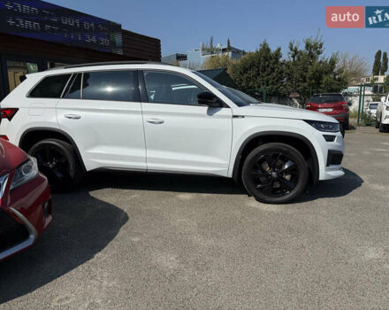 Білий Шкода Kodiaq, об'ємом двигуна 1.98 л та пробігом 13 тис. км за 40500 $, фото 4 на Automoto.ua