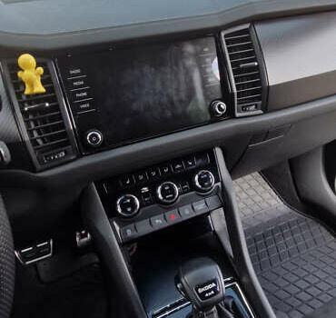 Білий Шкода Kodiaq, об'ємом двигуна 1.97 л та пробігом 31 тис. км за 46199 $, фото 3 на Automoto.ua