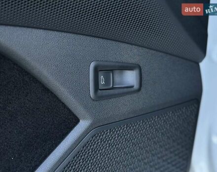 Белый Шкода Kodiaq, объемом двигателя 1.98 л и пробегом 5 тыс. км за 41312 $, фото 20 на Automoto.ua