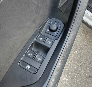 Білий Шкода Kodiaq, об'ємом двигуна 1.97 л та пробігом 31 тис. км за 46199 $, фото 14 на Automoto.ua