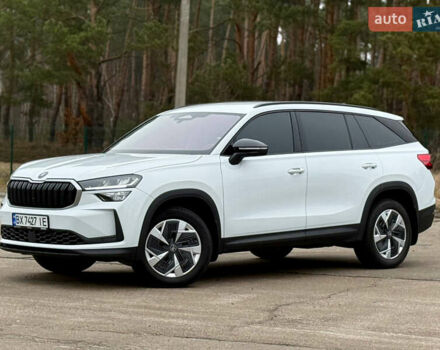 Белый Шкода Kodiaq, объемом двигателя 1.97 л и пробегом 22 тыс. км за 44500 $, фото 2 на Automoto.ua
