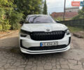 Шкода Kodiaq 2024 в Кривом Роге на Automoto.ua Белый Шкода Kodiaq, объемом двигателя 1.98 л и пробегом 18 тыс. км за 46500 $, фото 1 на Automoto.ua