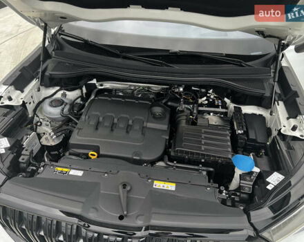 Білий Шкода Kodiaq, об'ємом двигуна 1.97 л та пробігом 7 тис. км за 49999 $, фото 17 на Automoto.ua