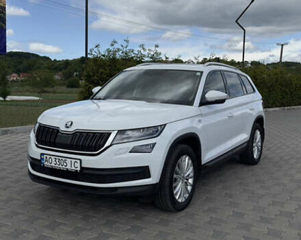Белый Шкода Kodiaq, объемом двигателя 1.97 л и пробегом 205 тыс. км за 25999 $, фото 1 на Automoto.ua