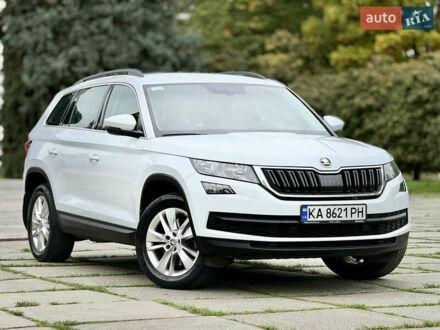 Шкода Kodiaq 2017 в Киеве на Automoto.ua Белый Шкода Kodiaq, объемом двигателя 1.98 л и пробегом 125 тыс. км за 22700 $, фото 1 на Automoto.ua
