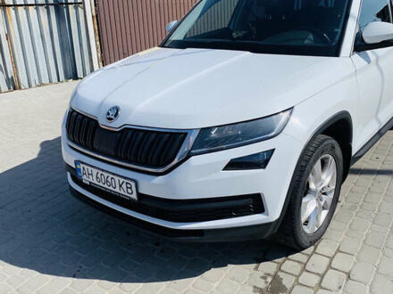 Белый Шкода Kodiaq, объемом двигателя 2 л и пробегом 88 тыс. км за 28500 $, фото 1 на Automoto.ua