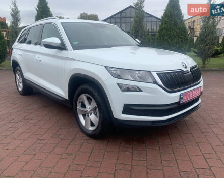 Белый Шкода Kodiaq, объемом двигателя 2 л и пробегом 244 тыс. км за 21950 $, фото 1 на Automoto.ua