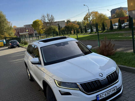 Шкода Kodiaq 2017 в Луцке на Automoto.ua Белый Шкода Kodiaq, объемом двигателя 1.97 л и пробегом 296 тыс. км за 26500 $, фото 1 на Automoto.ua