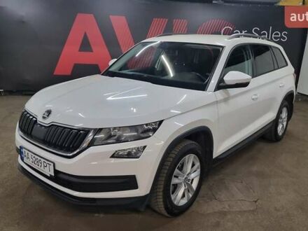 Шкода Kodiaq 2017 у Києві на Automoto.ua Білий Шкода Kodiaq, об'ємом двигуна 1.97 л та пробігом 148 тис. км за 22900 $, фото 1 на Automoto.ua