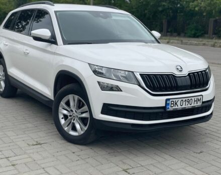 Белый Шкода Kodiaq, объемом двигателя 2 л и пробегом 260 тыс. км за 20000 $, фото 1 на Automoto.ua