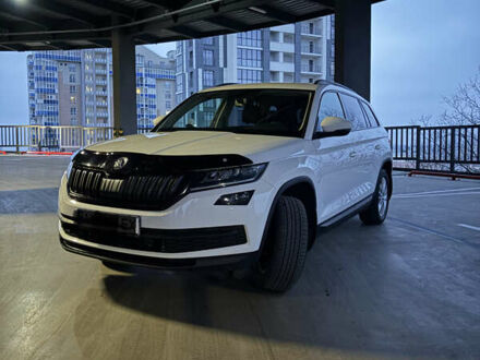 Белый Шкода Kodiaq, объемом двигателя 1.97 л и пробегом 198 тыс. км за 27000 $, фото 1 на Automoto.ua