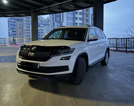 Белый Шкода Kodiaq, объемом двигателя 1.97 л и пробегом 198 тыс. км за 27000 $, фото 1 на Automoto.ua
