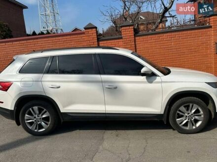 Білий Шкода Kodiaq, об'ємом двигуна 1.97 л та пробігом 221 тис. км за 23500 $, фото 1 на Automoto.ua