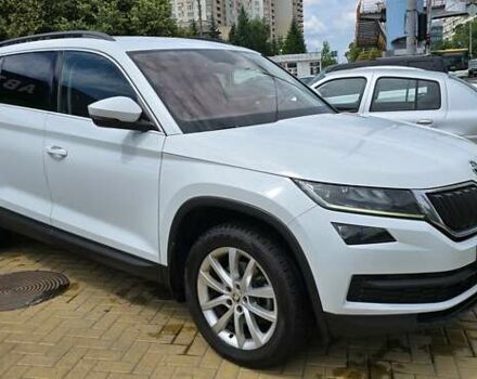 Белый Шкода Kodiaq, объемом двигателя 1.97 л и пробегом 190 тыс. км за 24000 $, фото 1 на Automoto.ua