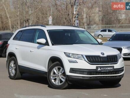 Шкода Kodiaq 2018 у Києві на Automoto.ua Білий Шкода Kodiaq, об'ємом двигуна 1.98 л та пробігом 227 тис. км за 22600 $, фото 1 на Automoto.ua