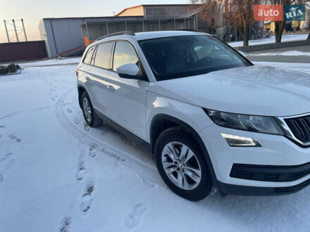 Шкода Kodiaq 2018 в Вышгороде на Automoto.ua Белый Шкода Kodiaq, объемом двигателя 1.98 л и пробегом 227 тыс. км за 20800 $, фото 1 на Automoto.ua