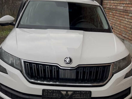 Белый Шкода Kodiaq, объемом двигателя 1.98 л и пробегом 230 тыс. км за 16000 $, фото 1 на Automoto.ua