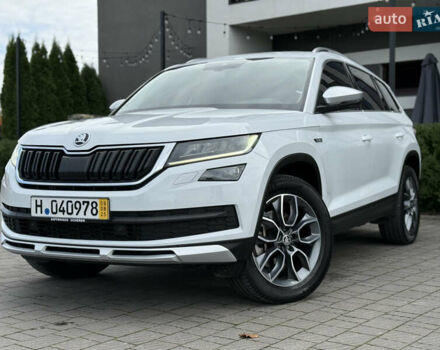Белый Шкода Kodiaq, объемом двигателя 1.97 л и пробегом 230 тыс. км за 26999 $, фото 1 на Automoto.ua