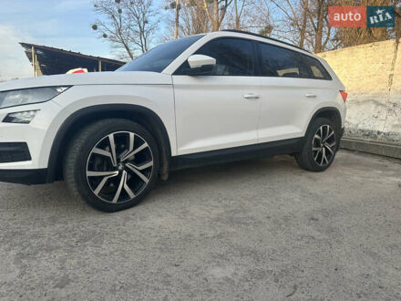 Шкода Kodiaq 2018 в Харькове на Automoto.ua Белый Шкода Kodiaq, объемом двигателя 0 л и пробегом 244 тыс. км за 17700 $, фото 1 на Automoto.ua