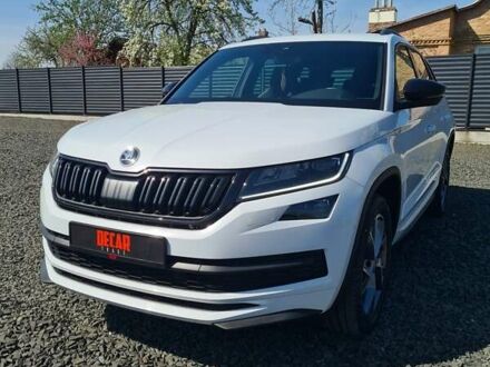 Белый Шкода Kodiaq, объемом двигателя 2 л и пробегом 122 тыс. км за 33933 $, фото 1 на Automoto.ua