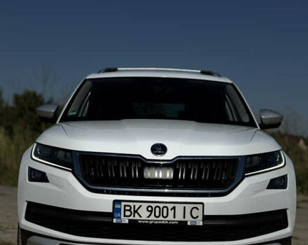 Білий Шкода Kodiaq, об'ємом двигуна 2 л та пробігом 198 тис. км за 25800 $, фото 1 на Automoto.ua