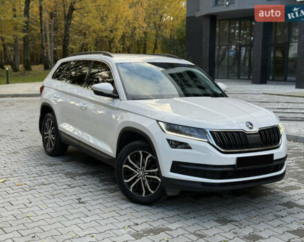 Белый Шкода Kodiaq, объемом двигателя 1.97 л и пробегом 79 тыс. км за 31000 $, фото 1 на Automoto.ua