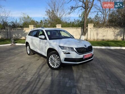 Шкода Kodiaq 2019 у Миколаєві на Automoto.ua Білий Шкода Kodiaq, об'ємом двигуна 2.03 л та пробігом 188 тис. км за 28699 $, фото 1 на Automoto.ua