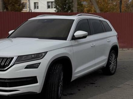 Шкода Kodiaq 2019 в Одессе на Automoto.ua Белый Шкода Kodiaq, объемом двигателя 1.97 л и пробегом 210 тыс. км за 30200 $, фото 1 на Automoto.ua