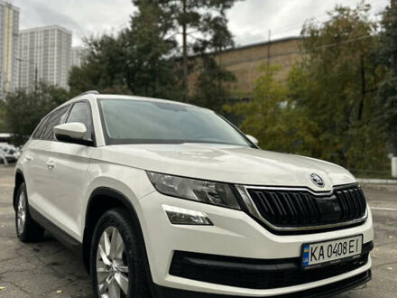 Шкода Kodiaq 2019 в Киеве на Automoto.ua Белый Шкода Kodiaq, объемом двигателя 1.97 л и пробегом 200 тыс. км за 26000 $, фото 1 на Automoto.ua
