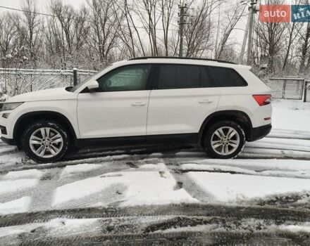 Белый Шкода Kodiaq, объемом двигателя 2.03 л и пробегом 230 тыс. км за 28000 $, фото 1 на Automoto.ua