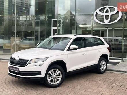 Шкода Kodiaq 2020 в Киеве на Automoto.ua Белый Шкода Kodiaq, объемом двигателя 1.98 л и пробегом 84 тыс. км за 25273 $, фото 1 на Automoto.ua