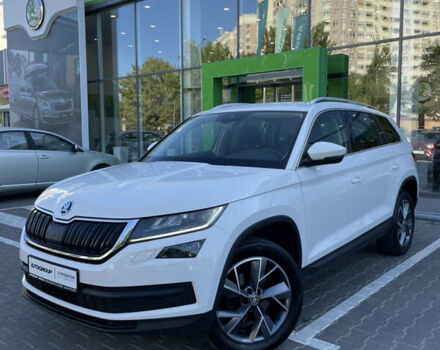 Белый Шкода Kodiaq, объемом двигателя 1.97 л и пробегом 200 тыс. км за 27500 $, фото 1 на Automoto.ua