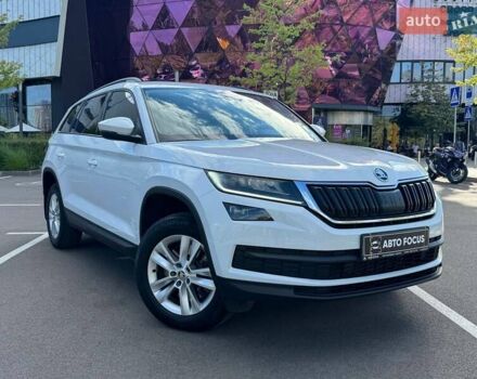 Шкода Kodiaq 2020 у Києві на Automoto.ua Білий Шкода Kodiaq, об'ємом двигуна 1.98 л та пробігом 72 тис. км за 28990 $, фото 1 на Automoto.ua