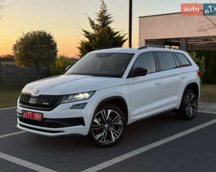 Белый Шкода Kodiaq, объемом двигателя 2 л и пробегом 195 тыс. км за 34999 $, фото 1 на Automoto.ua